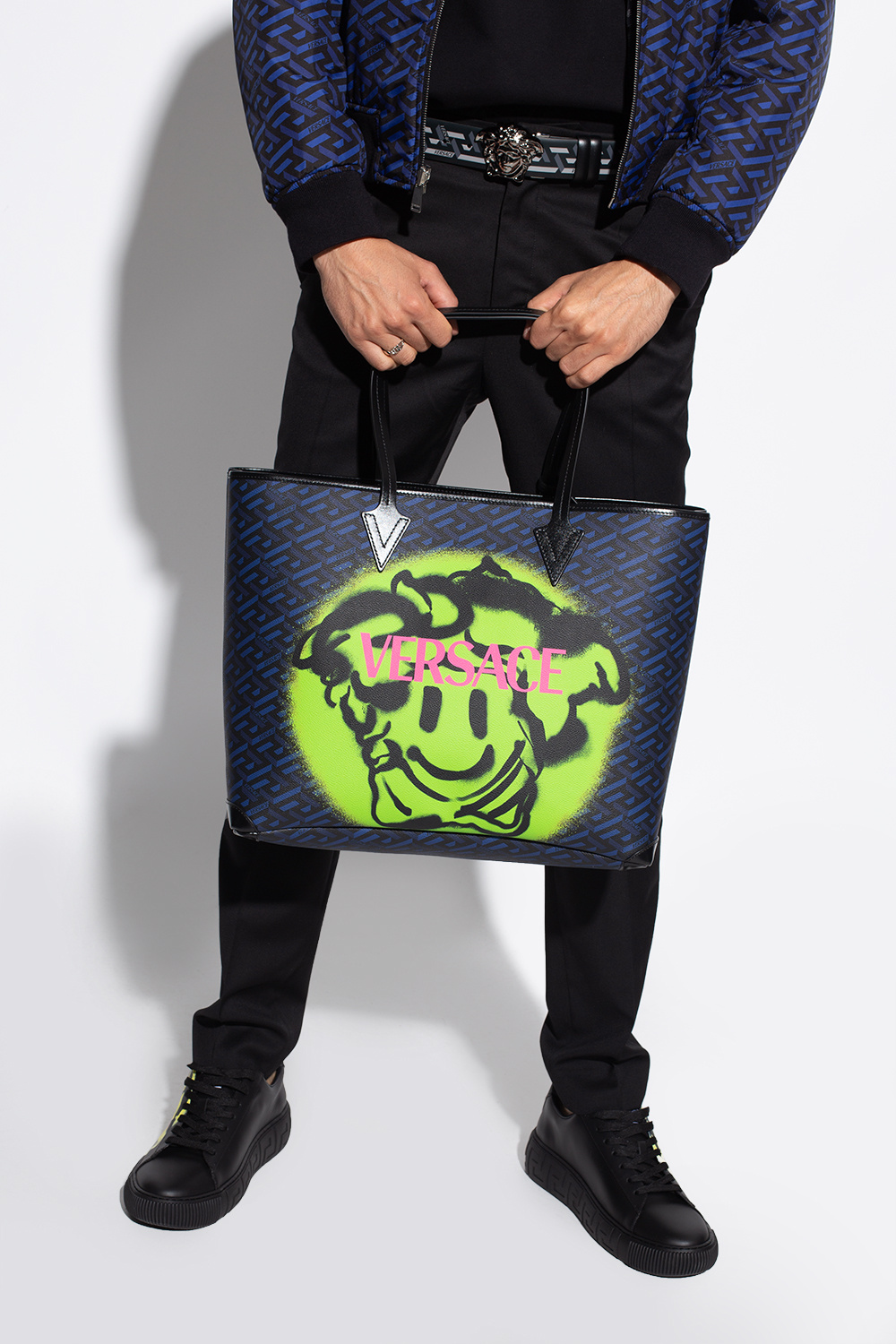 ★送料関税込★VERSACE MEDUSA SMILE トートバッグ ラ メドゥーサ デニム スモール トート バッグ | VERSACE JP